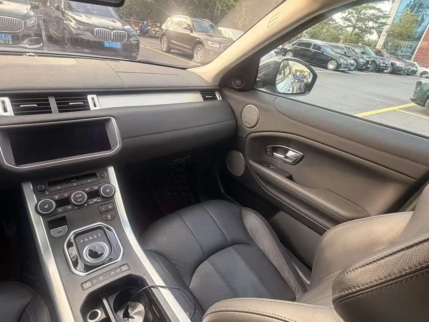 Photo 17 - Land Rover Range Rover Evoque