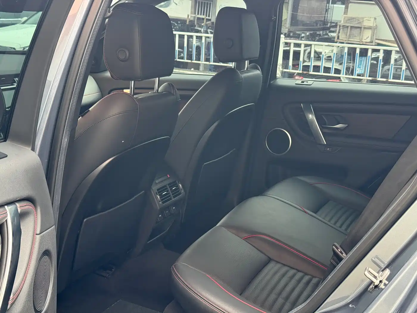 LAND ROVER DISCOVER SPORTS