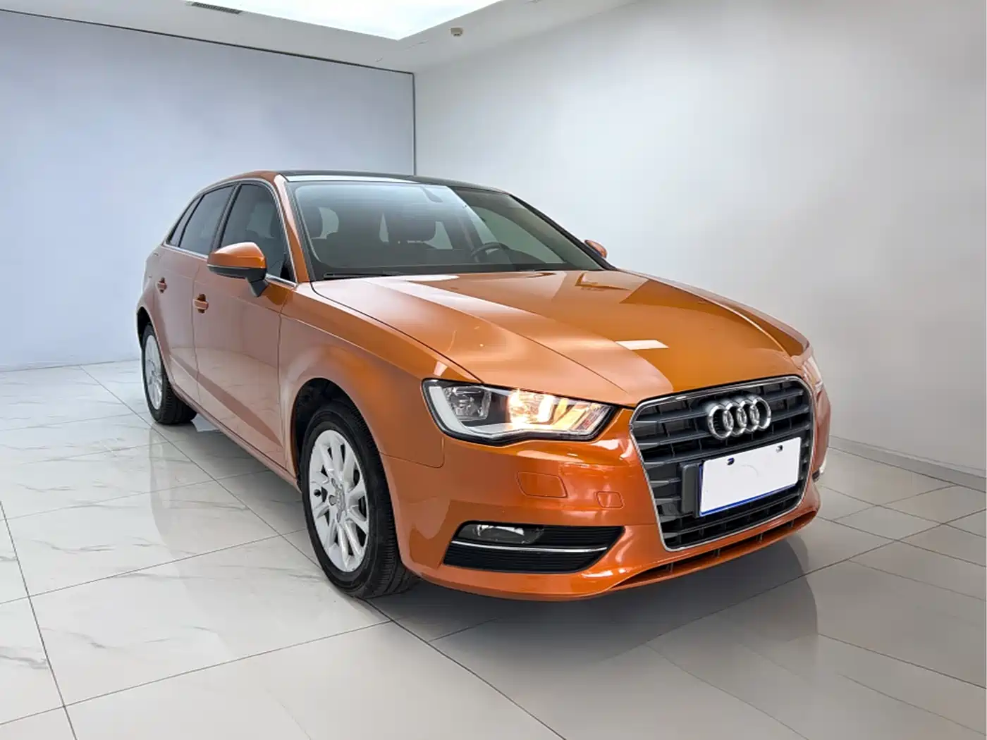 Audi A3 2014 Sportback 35 TFSI Automatic Fashion фото 3
