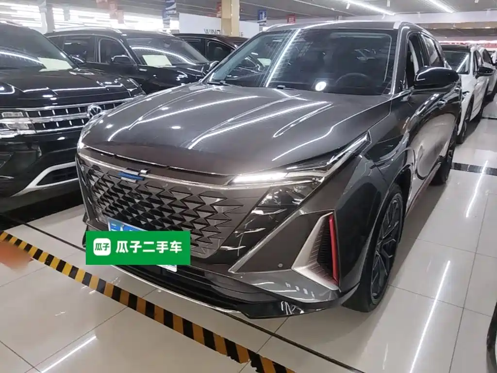 Changan Oshan Z6 2022 Blue Whale 1.5T DCT Intelligent Leader