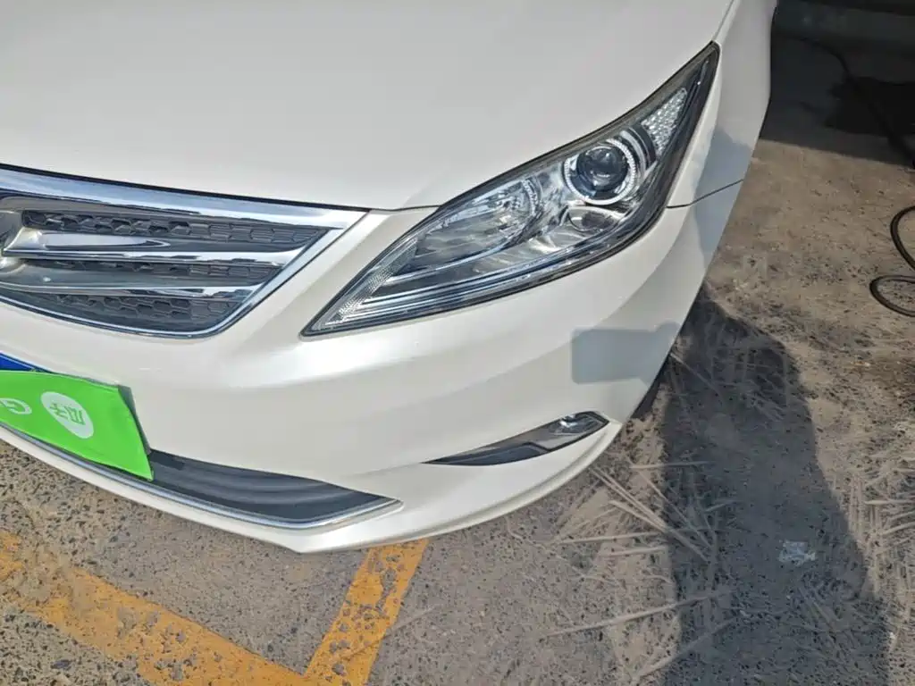 Changan Eado 2015 2015 1.6L Manual Luxury China V