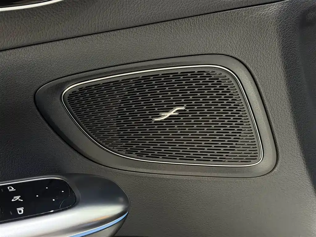 Mercedes-Benz C-Class 2024 Facelift C 260 L Sport фото 18