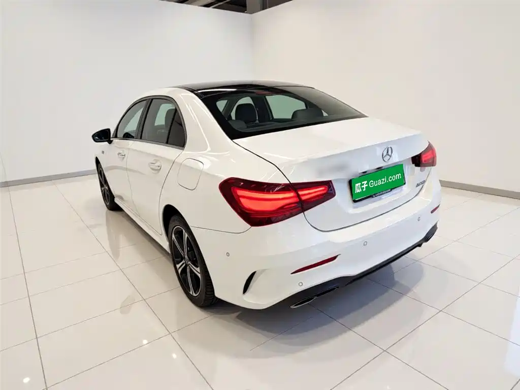 Mercedes-Benz A-Class 2023 A 200 L Fashion фото 9