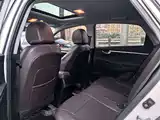 Photo 8 - Hyundai Elantra