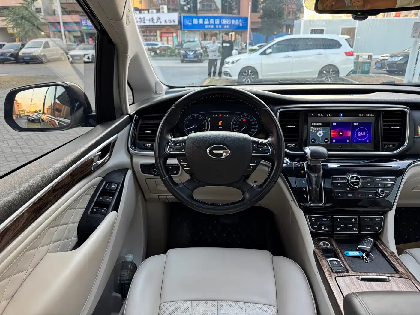 GAC Trumpchi Trumpchi M8 2018 320T Premium Edition фото 16