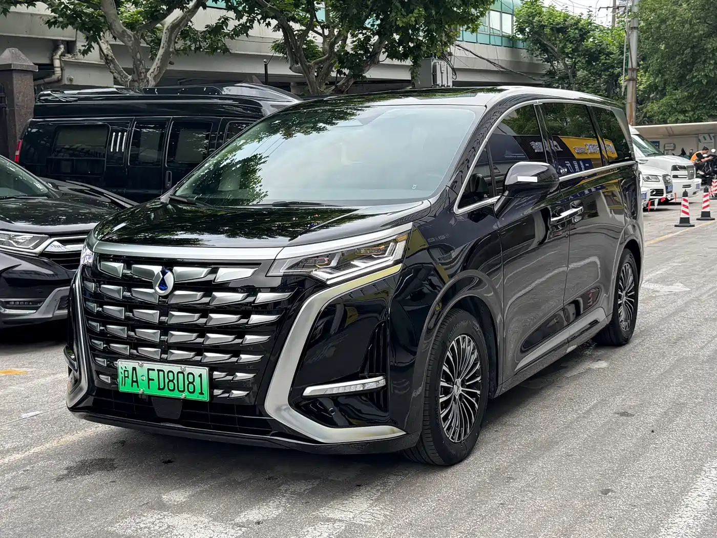 Denza D9 2025 DM-i Smart Drive Edition 1020 AWD Luxury