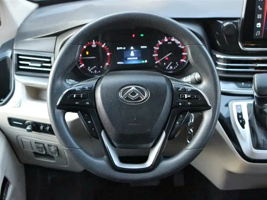 SAIC MAXUS XINTU V90