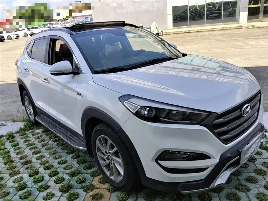Hyundai Tucson 2015 1.6T Dual Clutch 2WD Smart фото 4