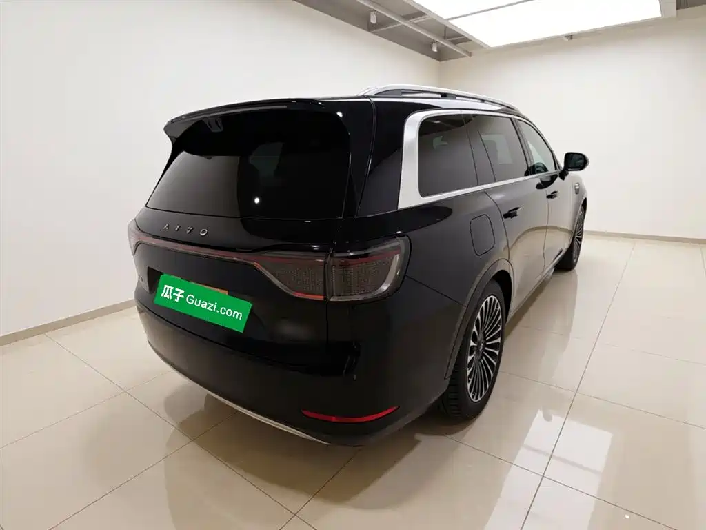 AITO Wenjie AITO M9 2025 Extended Range Ultra 52kWh 6-Seater фото 7