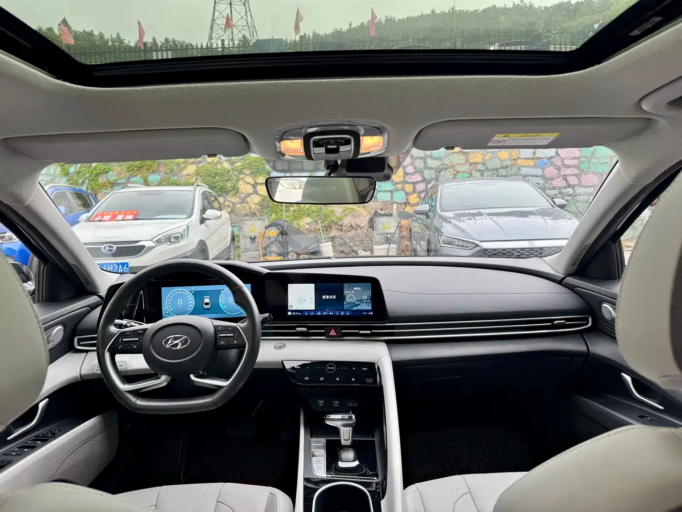 Hyundai Elantra 2021 1.5L CVT TOP Flagship Edition фото 5