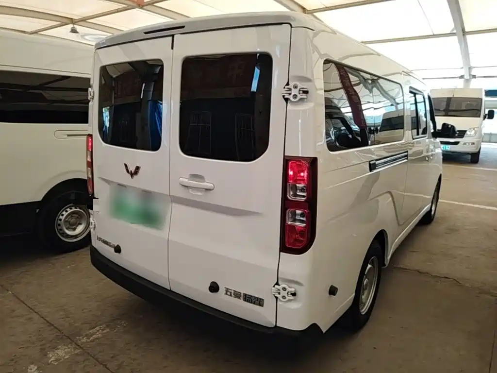 Wuling Motors Wuling Yangguang 2026 2025 400km Bus Comfort Edition