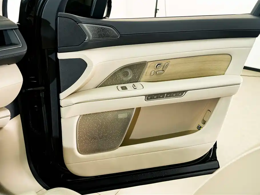 NIO ES8 2026 2025 Model 6-Seat Executive Luxury Edition