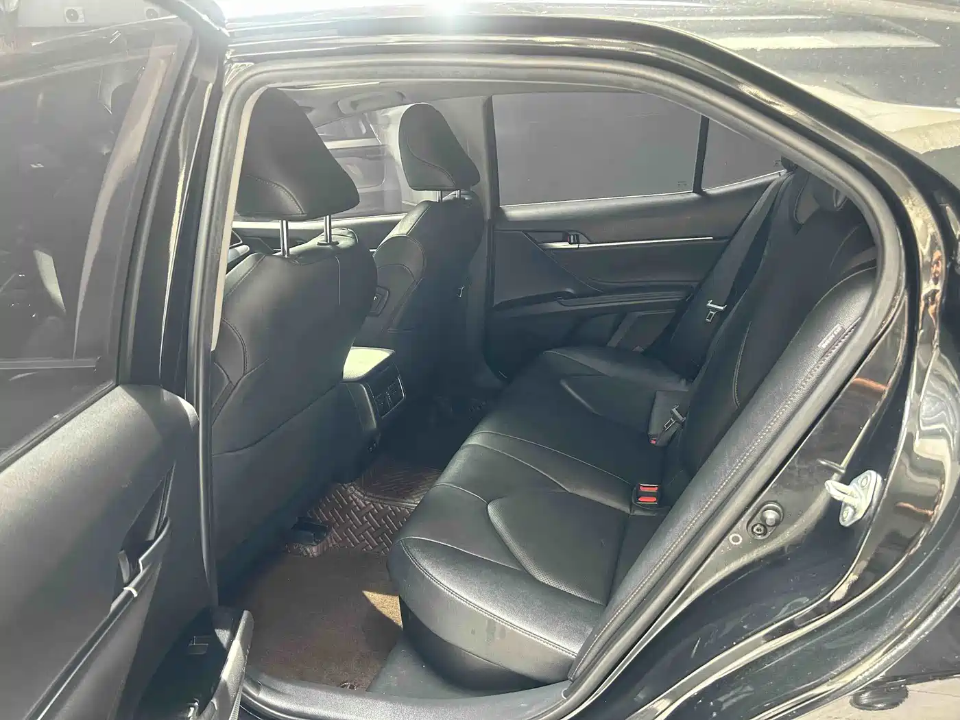 Toyota Camry 2021 Hybrid 2.5HQ Flagship Edition фото 9