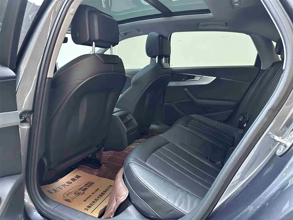 Audi A4L 2020 40 TFSI Fashion Dynamic Edition фото 4