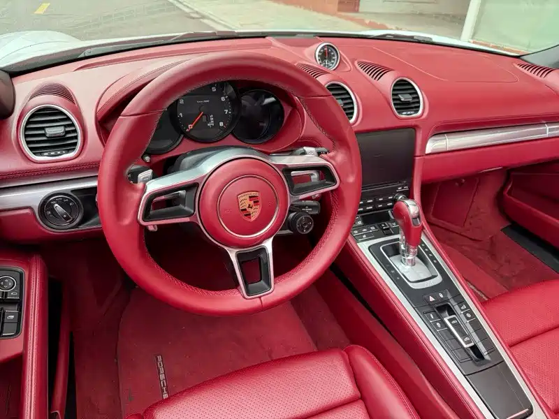 Porsche 718 2016 Boxster 2.0T фото 12