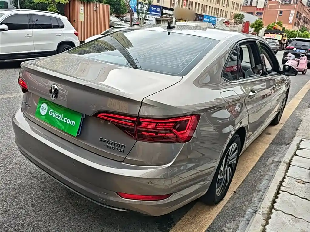 Volkswagen Sagitar 2021 280TSI DSG 30th Anniversary Edition фото 7
