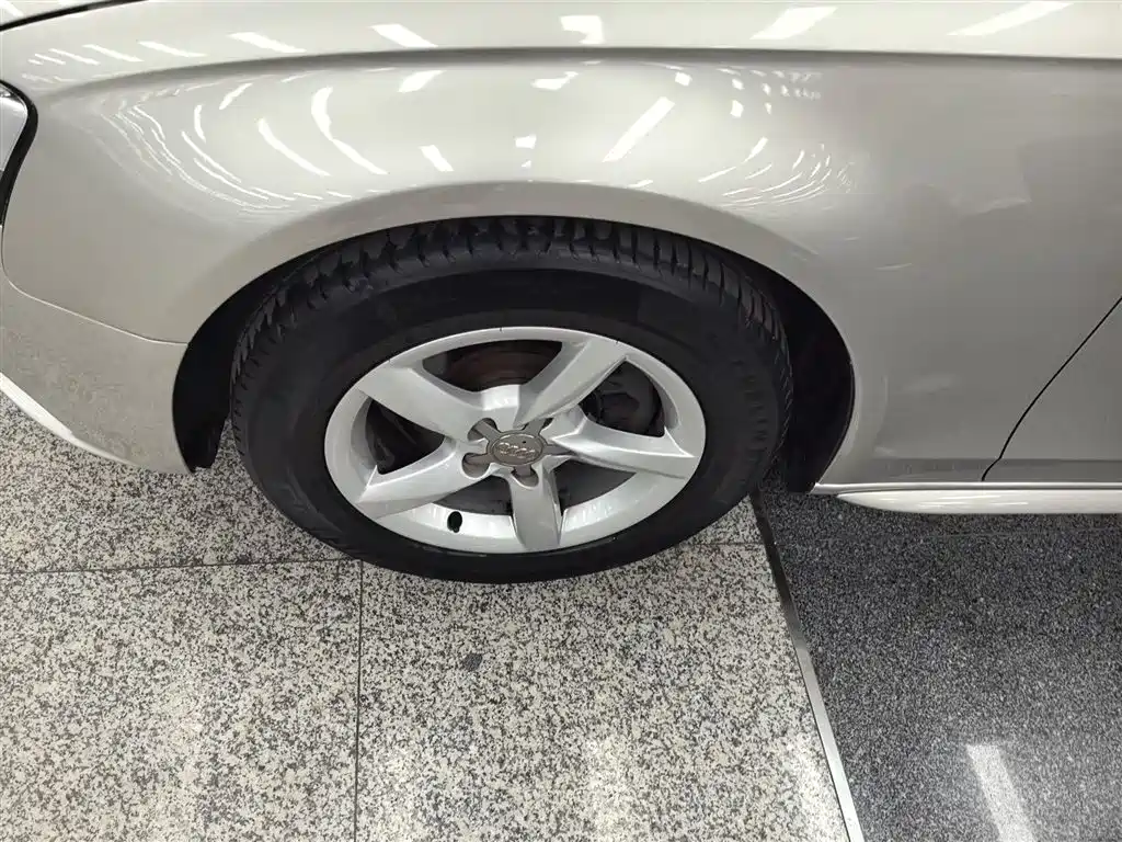 Audi A4L 2015 30 TFSI Auto Comfort фото 25