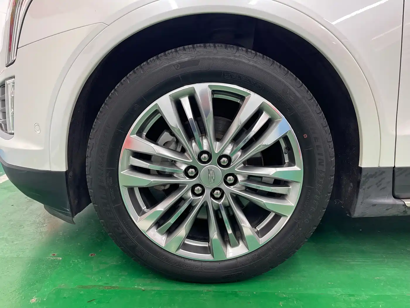 Cadillac XT5 2016 28T AWD Premium Model фото 30