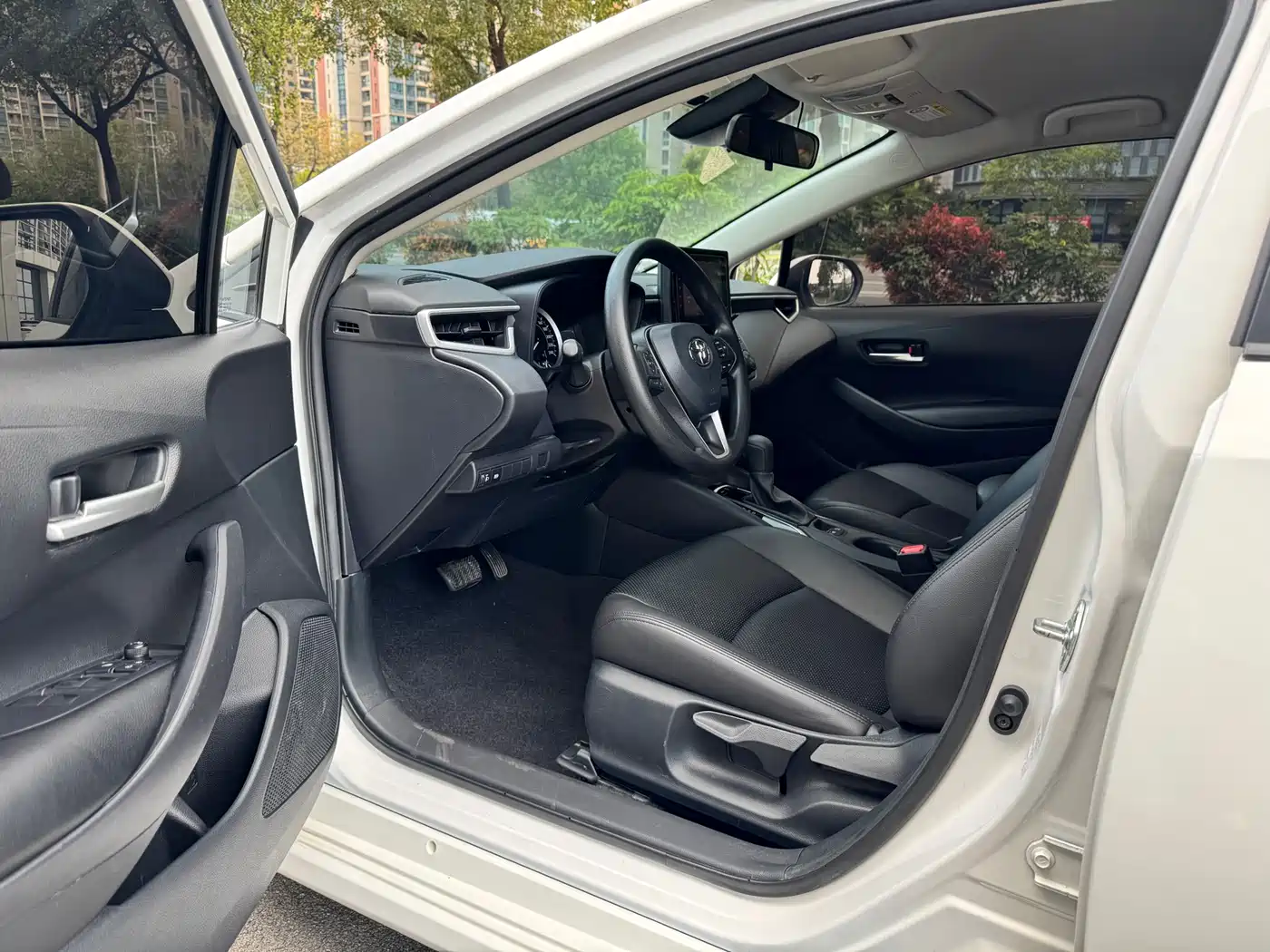 Toyota Corolla 2023 1.2T Pioneer Edition фото 5