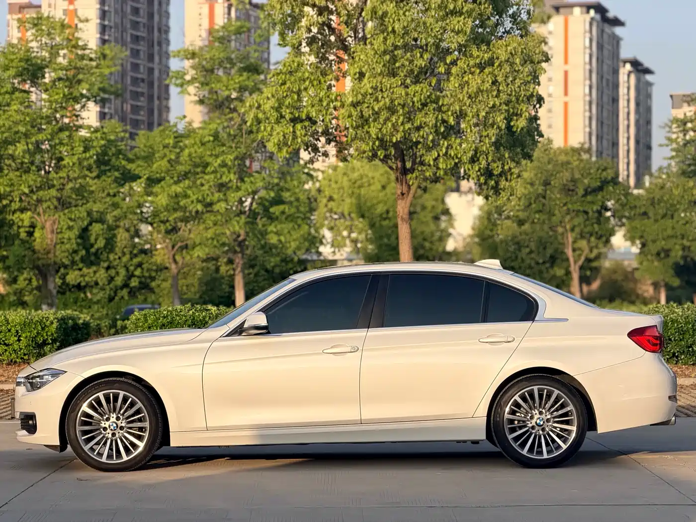 BMW 3 Series 2019 320Li Fashion Type фото 4