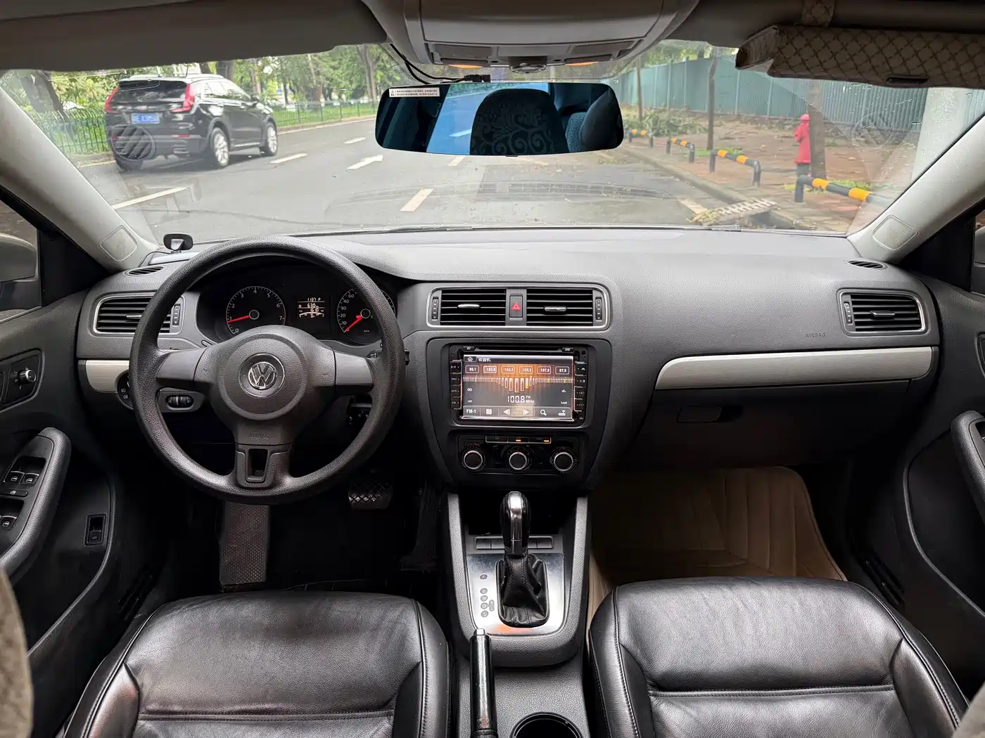 Photo 8 - Volkswagen Sagitar