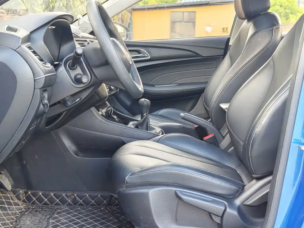 Photo 8 - Roewe i5