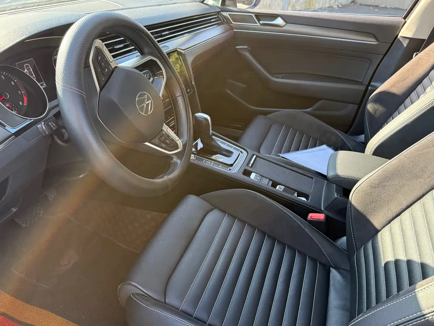 Volkswagen Magotan 2020 280TSI DSG Leading фото 8