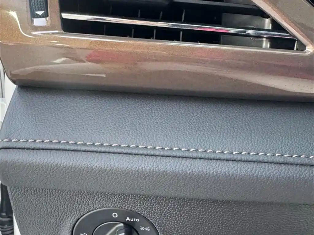 Volkswagen Tharu 2022 280TSI FWD Luxury Edition фото 9