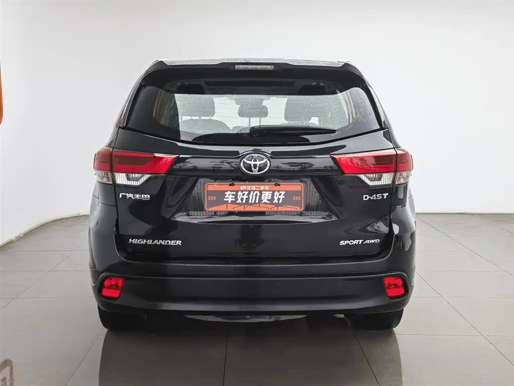 TOYOTA HIGHLANDER