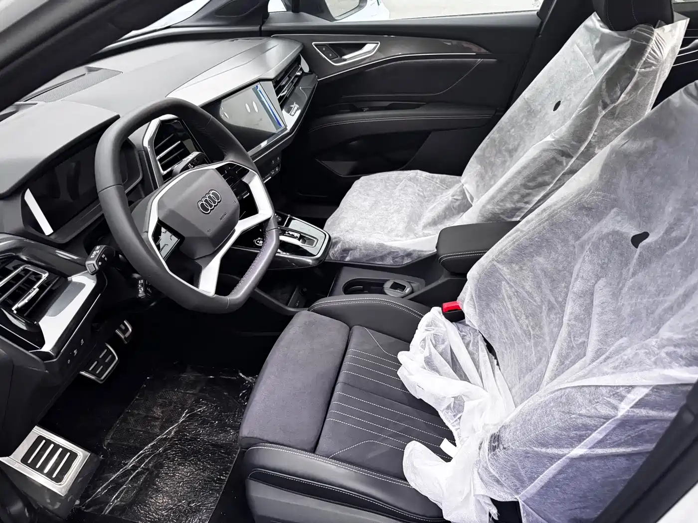 Audi Q5 e-tron 2023 40 e-tron Shining Edition Mecha Package фото 8
