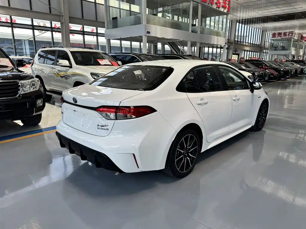 Toyota Levin 2023 Smart Hybrid 1.8L Sport Edition фото 4