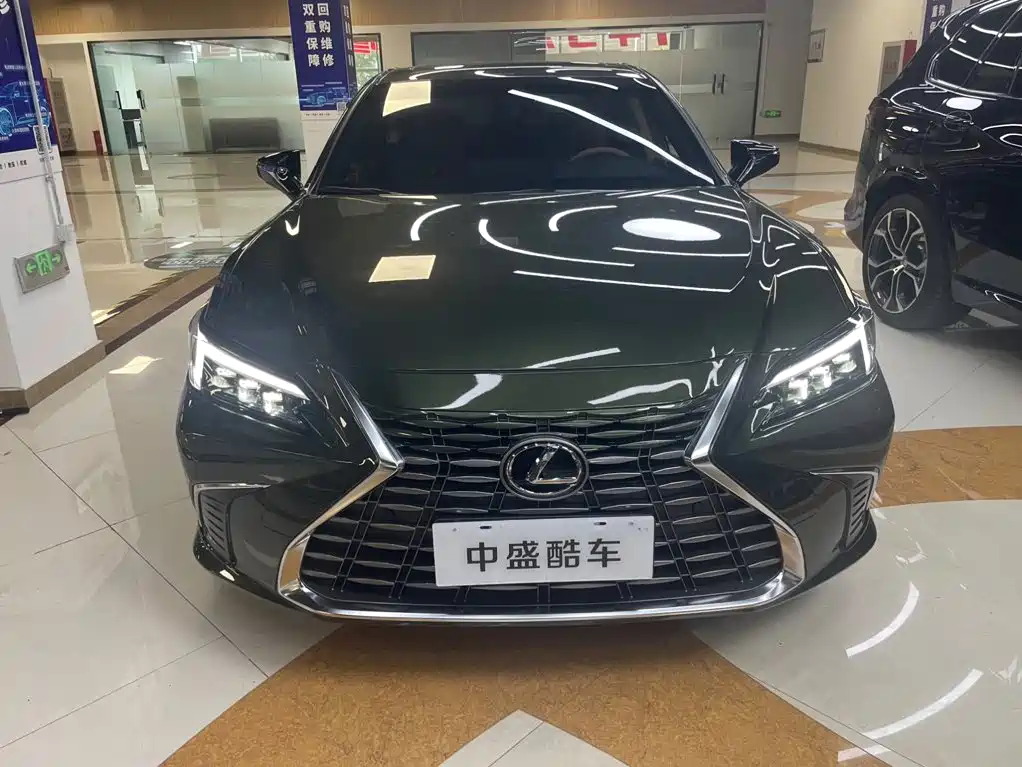 2026 Lexus ES