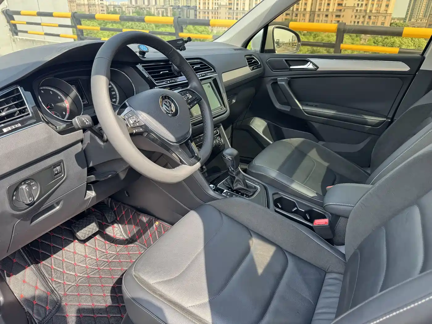 Volkswagen Tiguan L 2019 330TSI Automatic 2WD Panorama Comfort Edition China VI фото 11