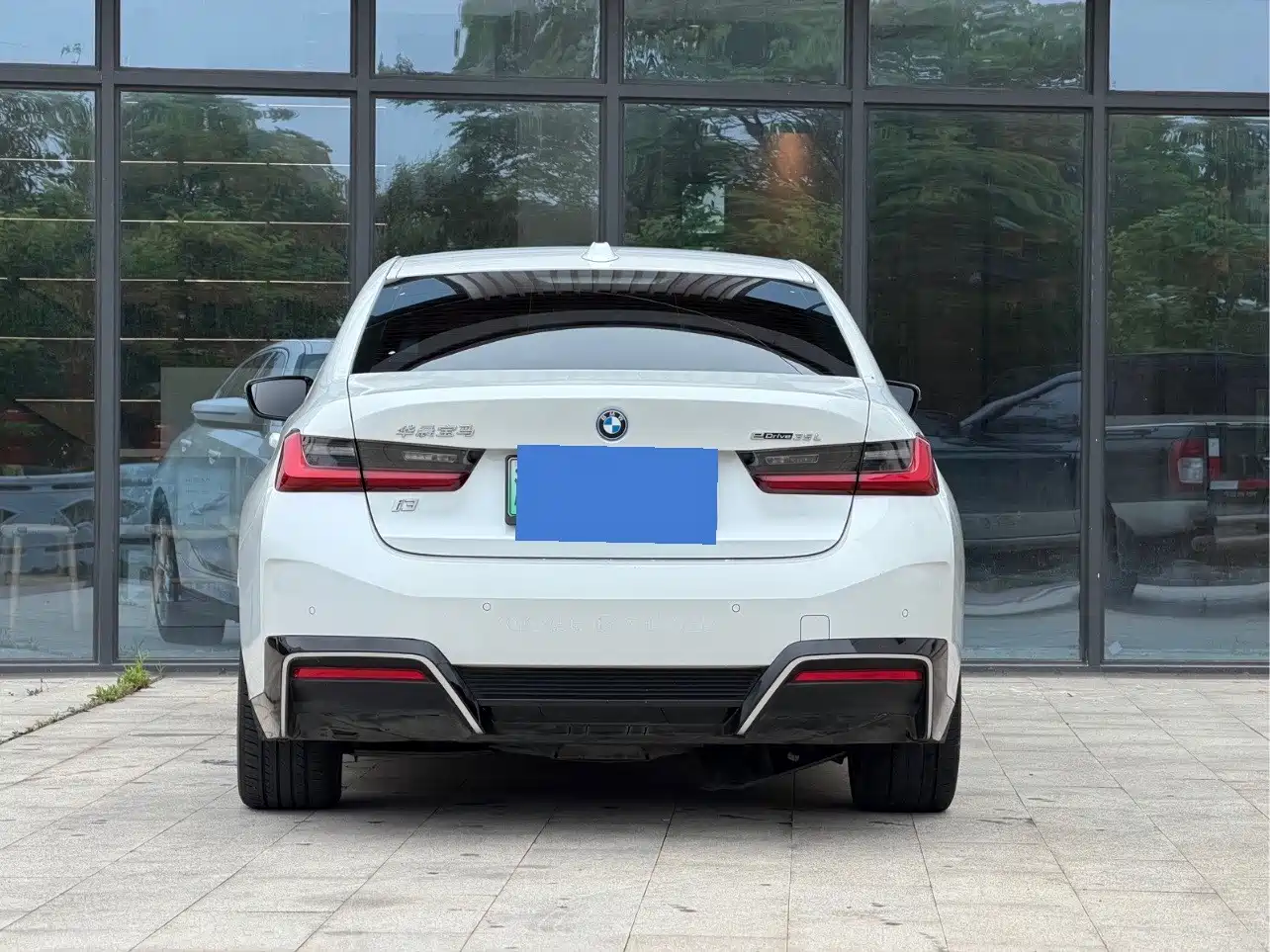 BMW i3 2022 eDrive 35 L фото 11