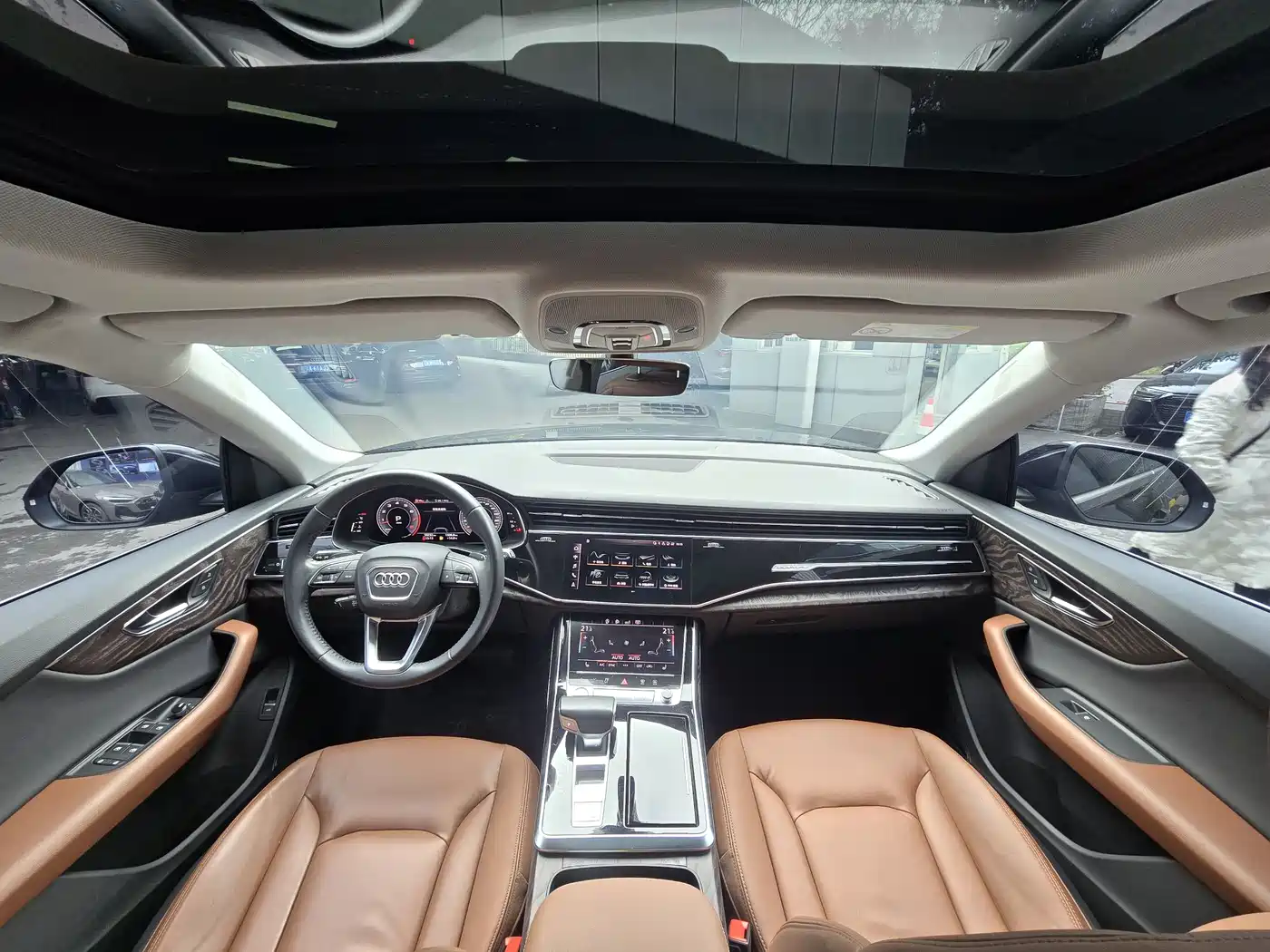 Audi Q8 2019 55 TFSI Luxury Dynamic фото 18