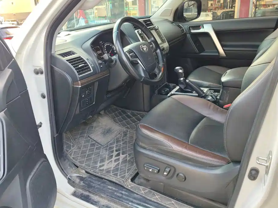 Toyota Prado 2019 2019 3.5L Automatic TX-L Zunxiang Edition with Rear-mounted Spare Tire