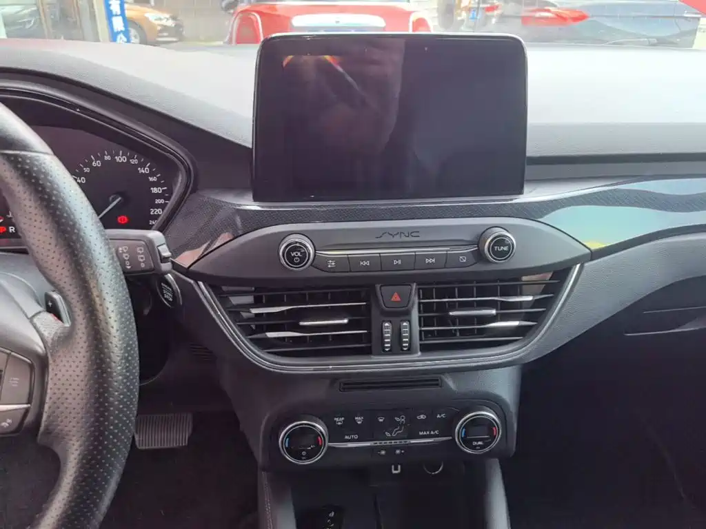 Photo 13 - Ford Focus