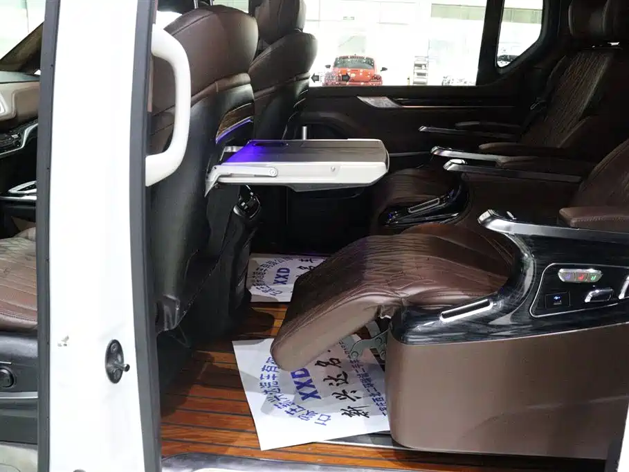 SAIC Maxus Maxus G20 2021 PLUS 2.0T Gasoline Automatic Luxury Edition фото 10