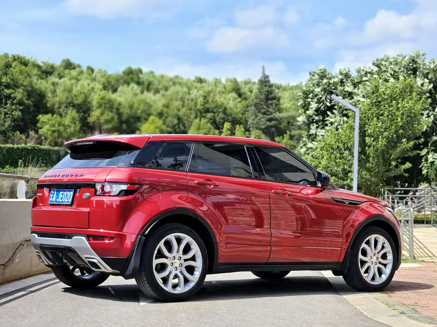 Land Rover Range Rover Evoque (Import) 2014 2.0T 5-door Brilliance Sport фото 4