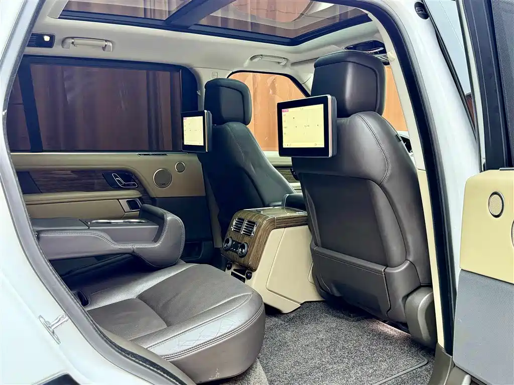 Land Rover Range Rover 2019 3.0 SC V6 Heritage Extended Edition фото 8