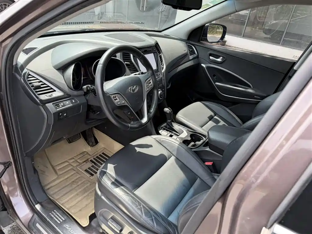 Hyundai Santa Fe 2015 2.0T Automatic 2WD Smart 5-Seater фото 17