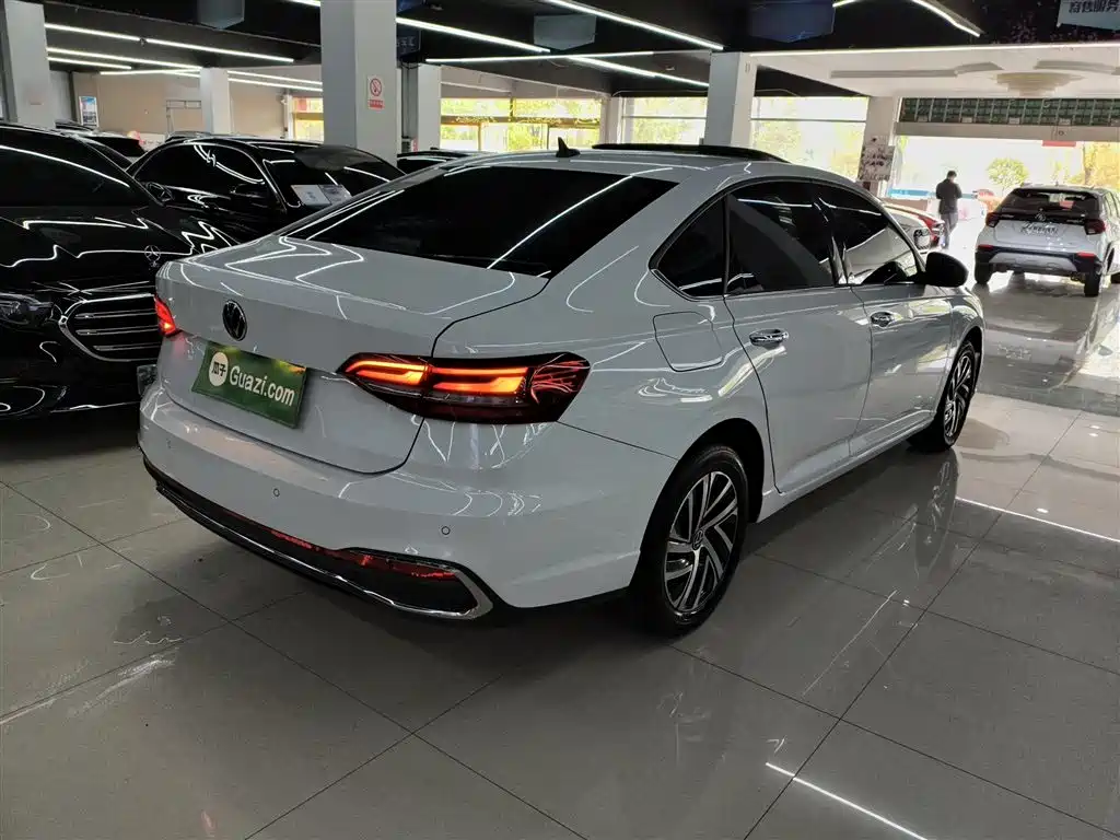 Volkswagen Lavida 2023 1.5L Auto Luxury Edition фото 7