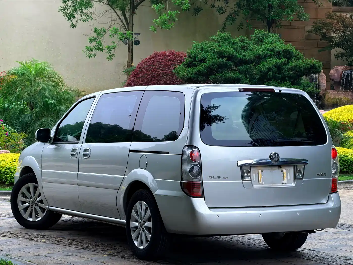 Buick GL8 2011 2.4L LT Luxury Business Executive фото 23