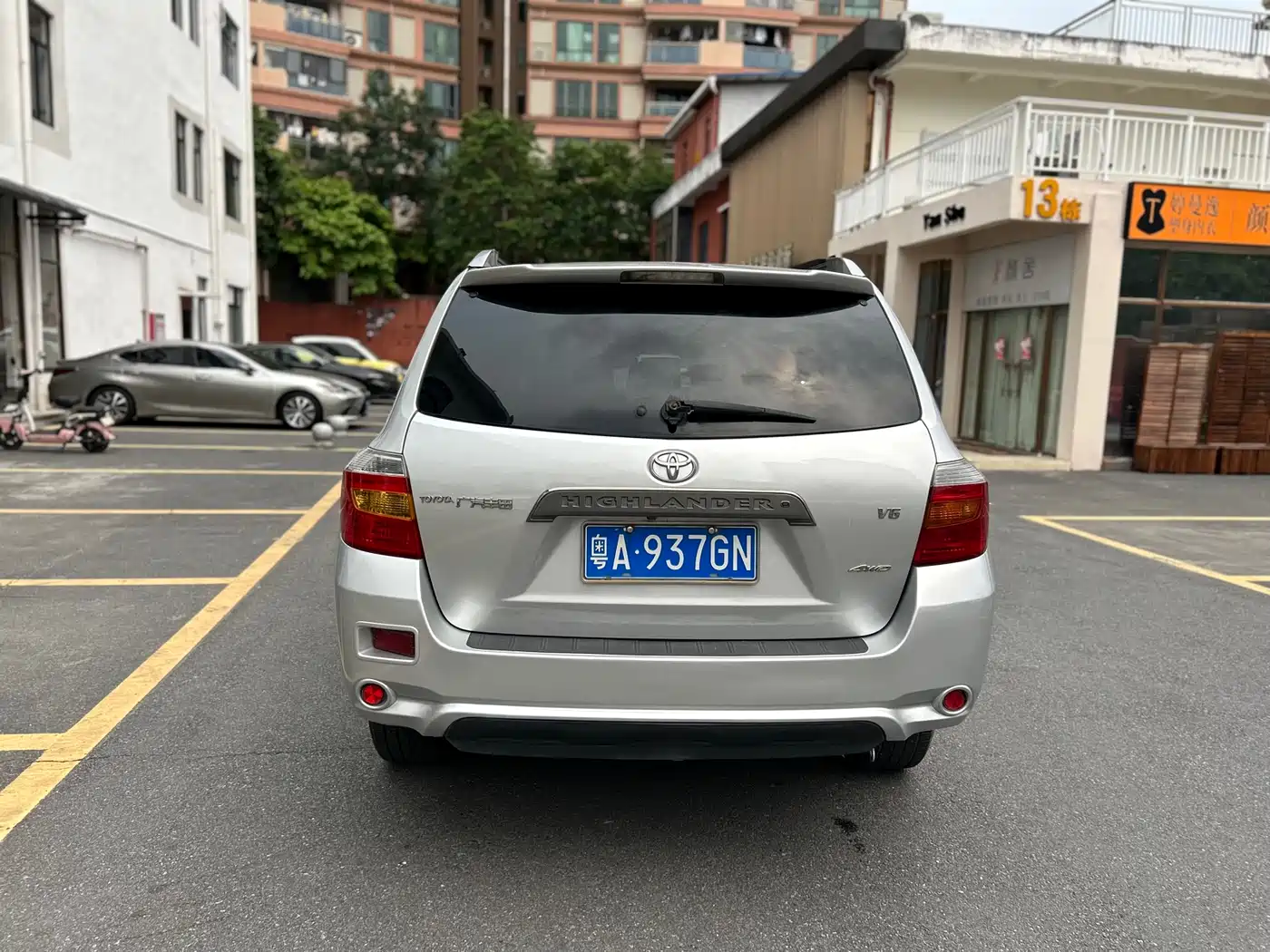 Toyota Highlander 2009 3.5L 4WD 7-seater Luxury Edition фото 6