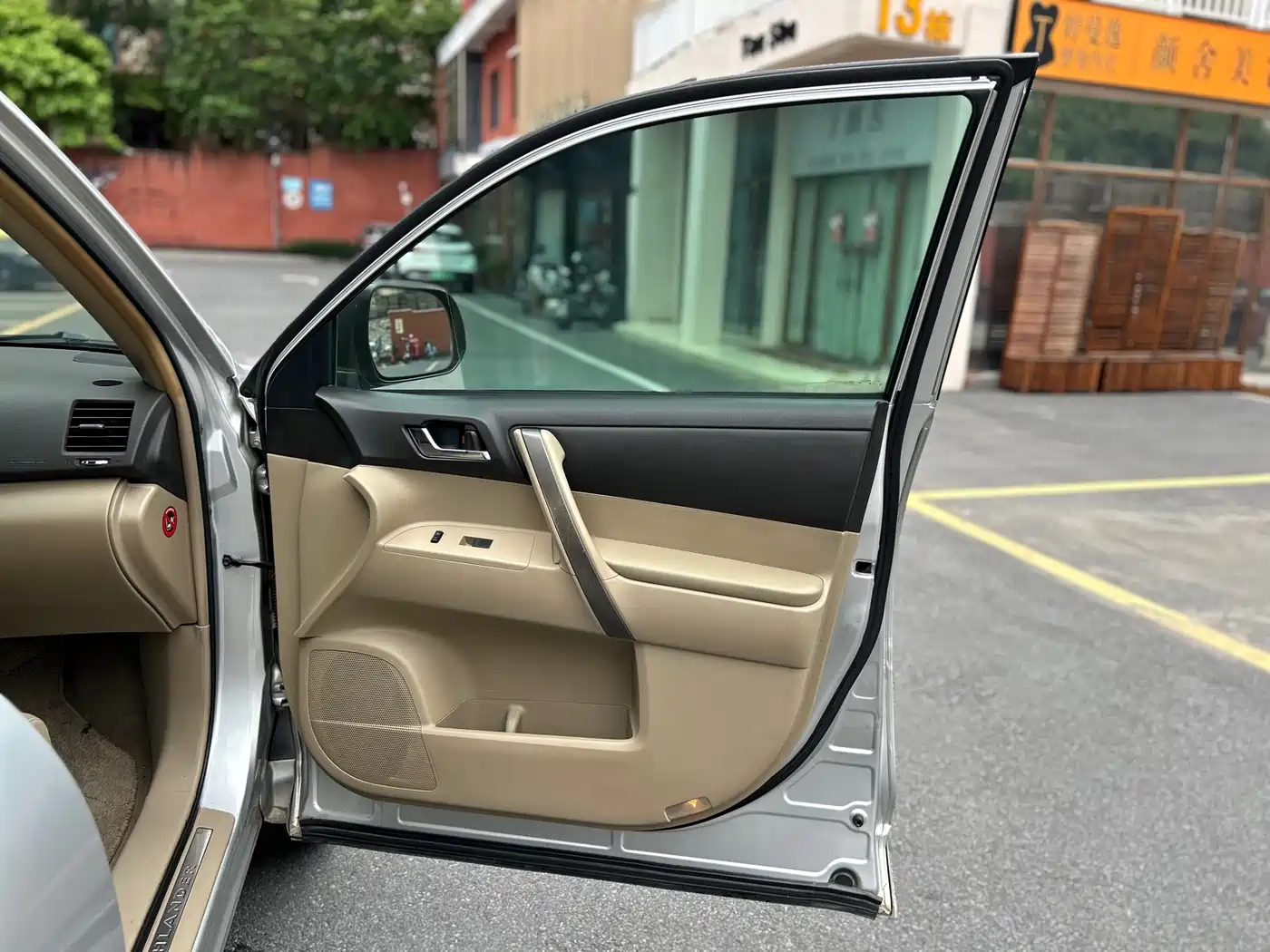 Toyota Highlander 2009 3.5L 4WD 7-seater Luxury Edition фото 35