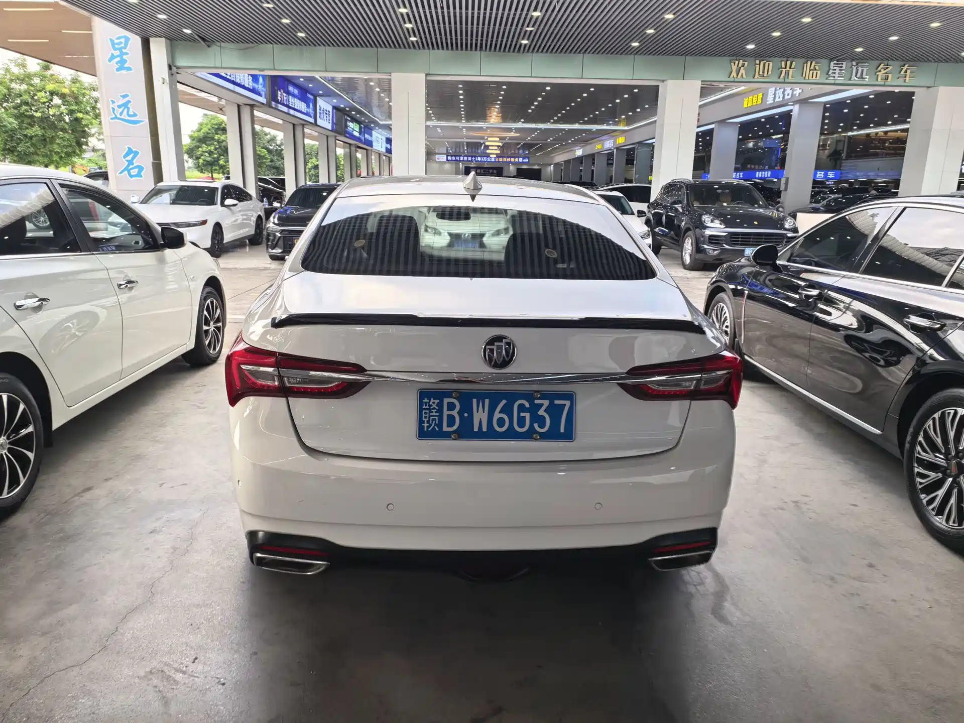Photo 7 - Buick Verano