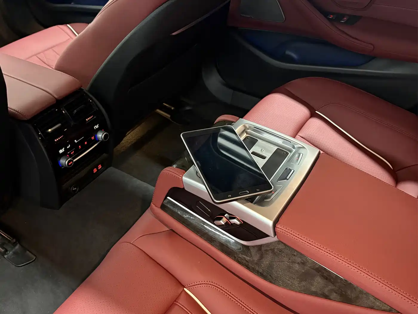 BMW 5 Series 2020 530Li Exclusive M Sport Package фото 9