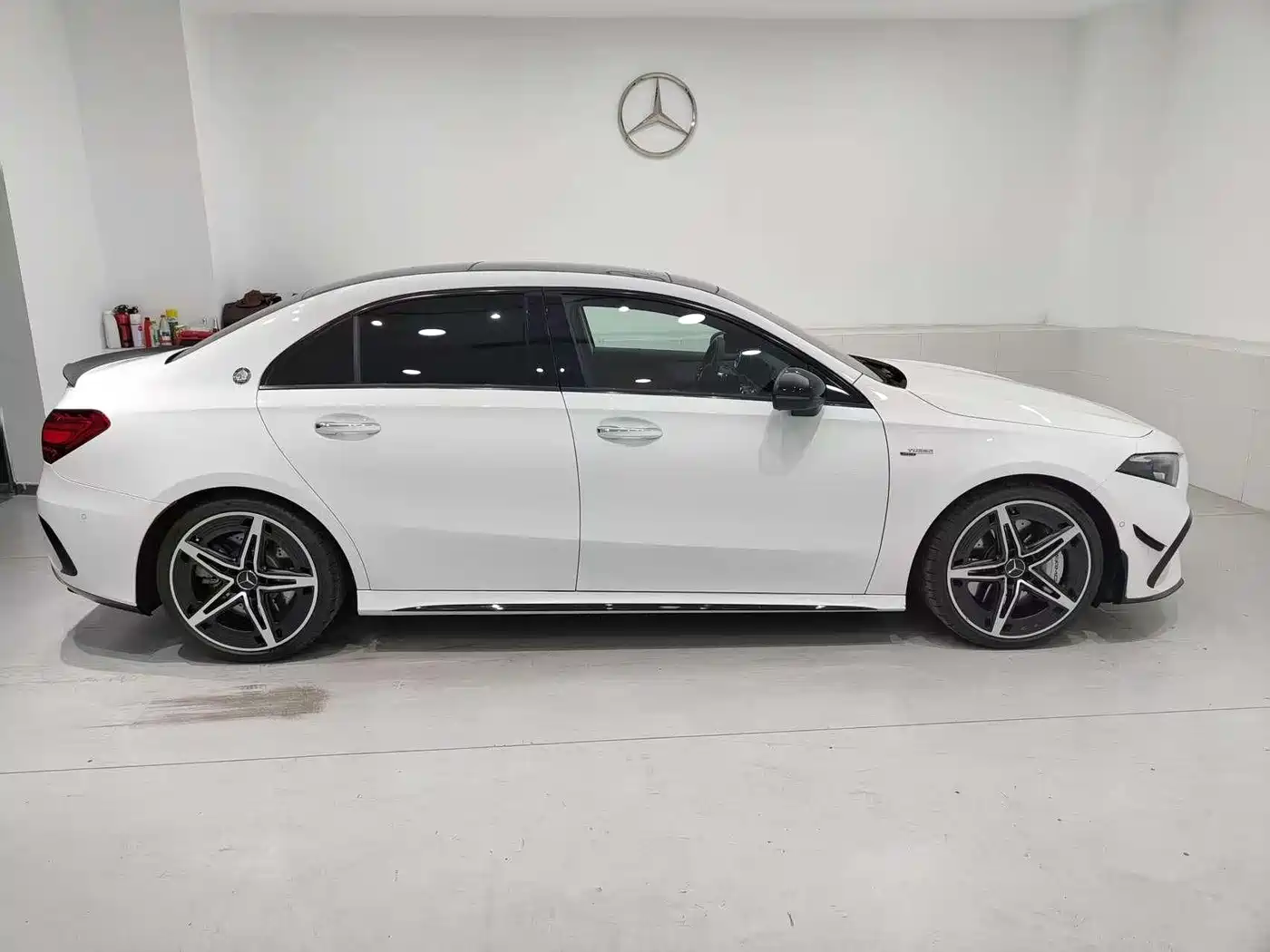 Mercedes-Benz A-Class AMG 2025 AMG A 35 L 4MATIC фото 17