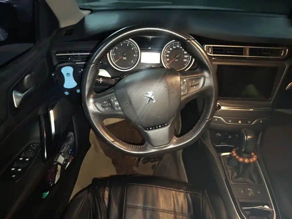 Peugeot 408 2014 1.8L Automatic Luxury Edition фото 7
