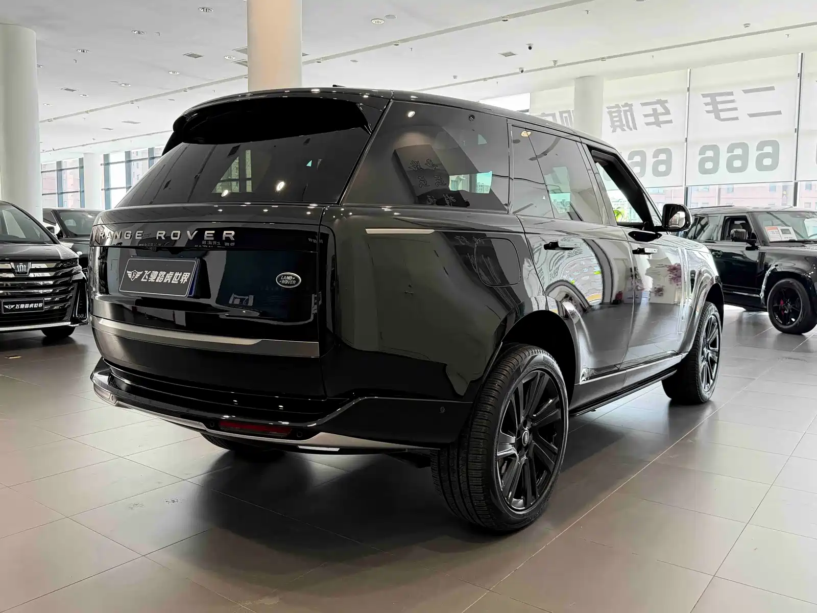 Фото 23 - Land Rover Range Rover